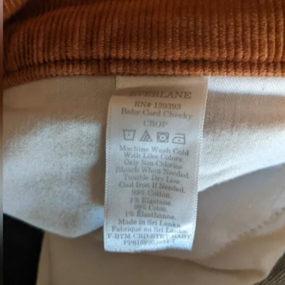 Everlane - Baby Cheeky Straight Corduroy Pants Cropped | Size 27 | Acorn - Picture 5 of 14